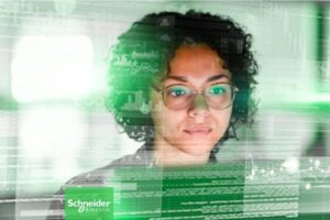 Schneider Electric a Deloitte hovoria, že rovnako ako technológie, je dôležitá aj stratégia. Ponúkajú jednotný prístup k modernizácii