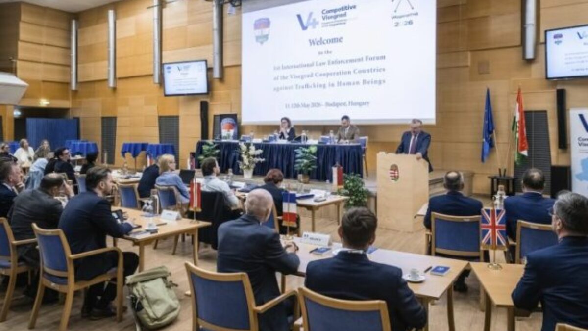 V boji proti obchodovaniu s ľuďmi štátne orgány spolupracujú aj v úrovni V4 – FOTO
