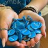 Slovensko už 20 rokov zachraňuje životy: Modrý gombík UNICEF oslavuje jubileum