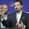 Je len otázka času, kedy dron alebo bomba padne na Slovensko, vláda však podľa Š...