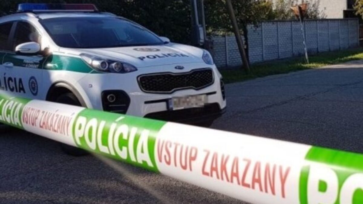 Streľba a bitka pri banke v Lučenci si vyžiadala zranenú osobu, polícia začala pre incident trestné stíhanie