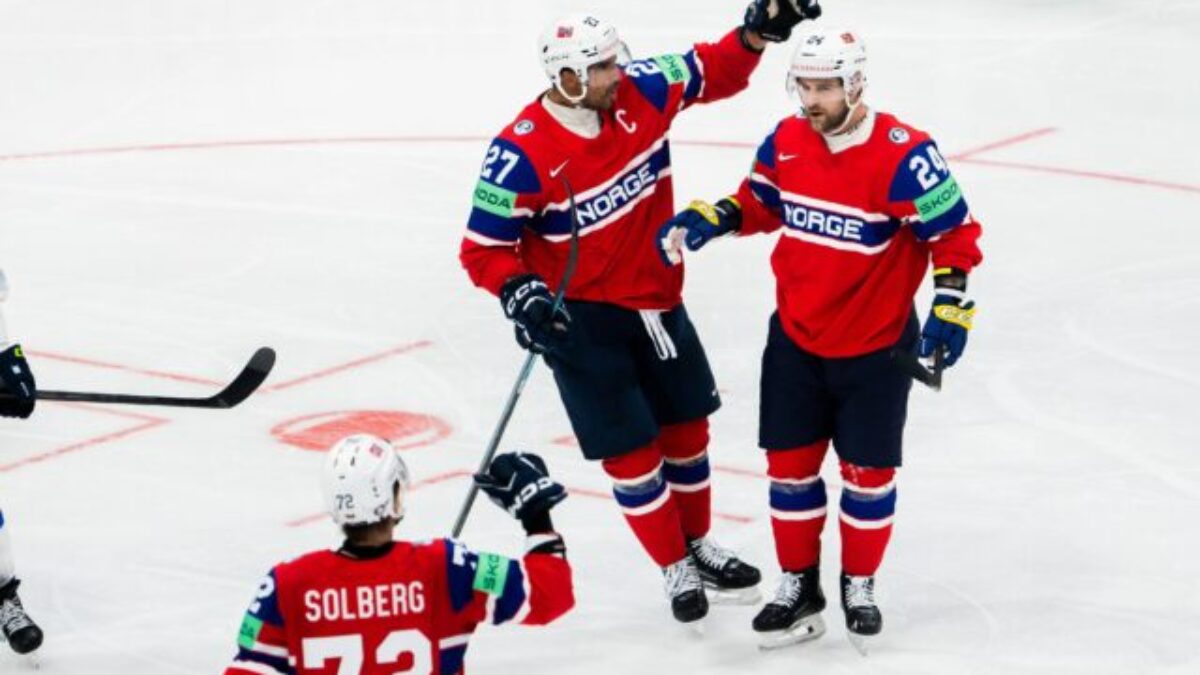 Hetrik Berglunda za 11 minút! Slovinci na MS v hokeji 2026 obrali Čechov o body, ale proti Nórom si nepípli – VIDEO, FOTO