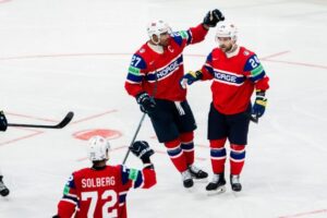 Hetrik Berglunda za 11 minút! Slovinci na MS v hokeji 2026 obrali Čechov o body,...