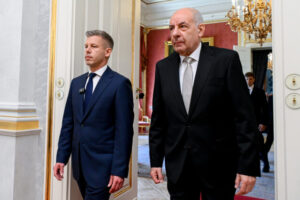 Péter Magyar nazval maďarského prezidenta Orbánovou bábkou a vyzval ho, aby odst...