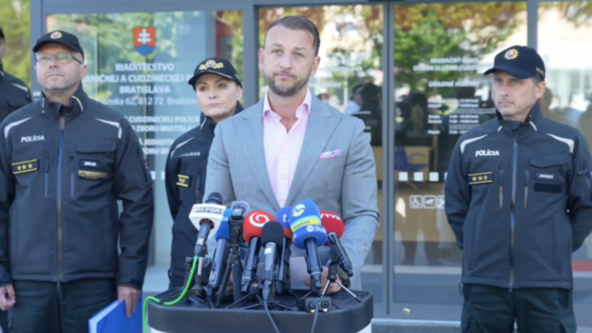 Šutaj Eštok predstavil nové priestory cudzineckej polície, reaguje na prudký rast počtu cudzincov – VIDEO