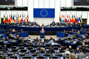 Europarlament vyjadril znepokojenie nad právnym štátom na Slovensku a vyzval Komisiu na tvrdšie kroky