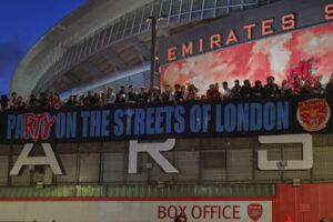 Už sa nesmejete, odkazuje Saka kritikom. Londýnsky Arsenal po 22 rokoch ukončil ...