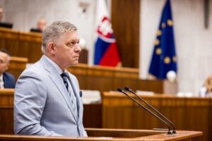 Slováci nastavili Ficovej vláde zrkadlo v oblasti boja proti korupcii. Jej obraz je ešte horší, než sa očakávalo