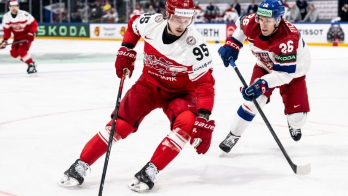 Dáni priznávajú tlak pred duelom so Slovenskom. Olesen: Sme chrbtom pri múre