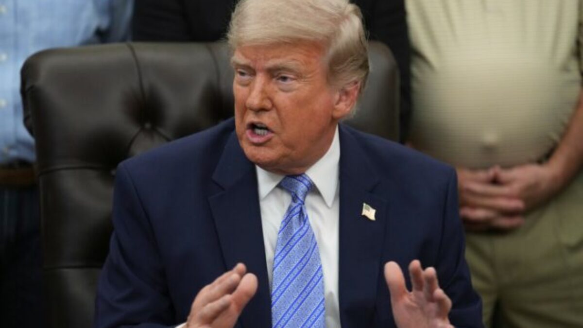 USA a Irán si opäť vymenili údery, rokovania o ukončení vojny uviazli