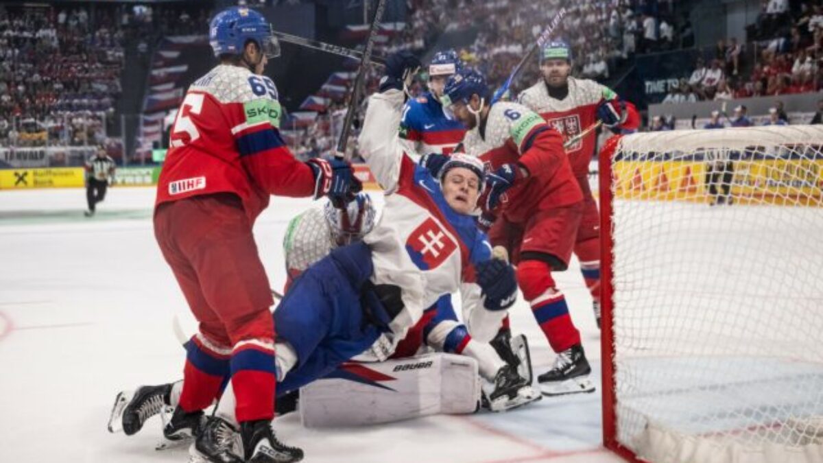 Sobota na MS v hokeji 2026 v kocke: Derby Slovensko – Česko rozhodol kontroverzný gól, Nórsko šokovalo Švédsko a prehrali aj USA – VIDEO, FOTO