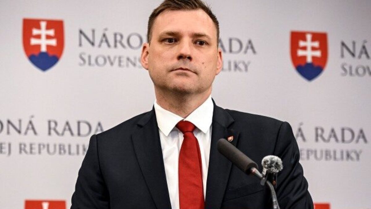 Danko mal podľa Tarabu hľadať jeho náhradu, minister spomenul meno Filipa Kuffu