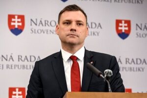 Danko mal podľa Tarabu hľadať jeho náhradu, minister spomenul meno Filipa Kuffu