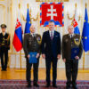 Pellegrini sa rozlúčil s generálmi Balogom a Jantošom pri ukončení ich kariéry, ...