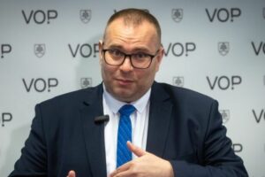 Ľudskoprávna koalícia sa zastala ombudsmana Dobrovodského a jeho kolegov čeliacich vyhrážkam