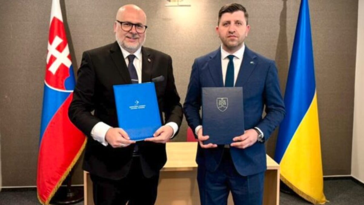 Slovensko a Ukrajina posilňujú spoluprácu v archívnictve, podpísali memorandum o porozumení