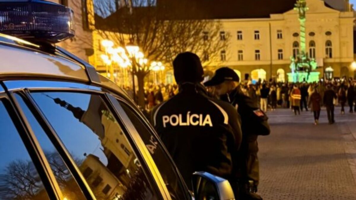 Inšpekcia obvinila policajtov z Trebišova zo zneužívania právomoci, mimo služby mali udeľovať blokové pokuty