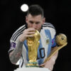 Messi má preťažený ľavý zadný stehenný sval a nie je isté, kedy sa vráti k záťaži