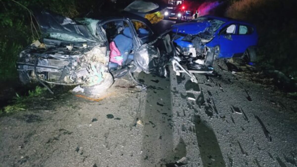 Tragická nehoda pri Fiľakove, čelná zrážka si vyžiadala život 50-ročnej vodičky – FOTO