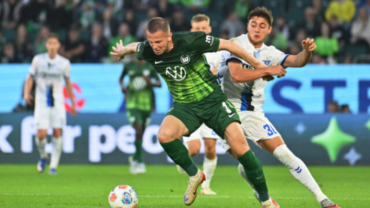 Wolfsburg sa z Bundesligy porúča po 29 rokoch. Zostane v klube slovenský reprezentant Vavro?
