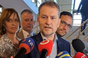 Matoviča bude riešiť výbor pre jeho nemiestne správanie a slovné ataky na chodbe parlamentu. Šéf Hnutia Slovensko to označil za šikanu – VIDEO