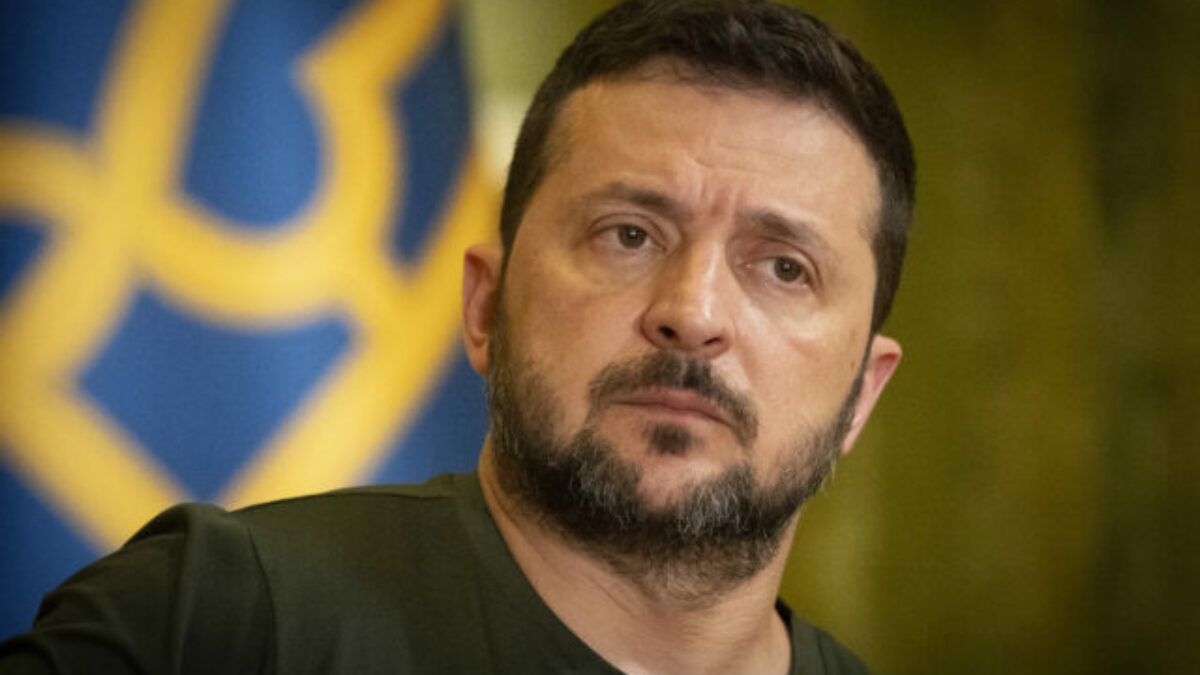 Zelenskyj odmietol štúdium v zahraničí, otec mu zakázal odísť. Dnes mu za to ďakuje