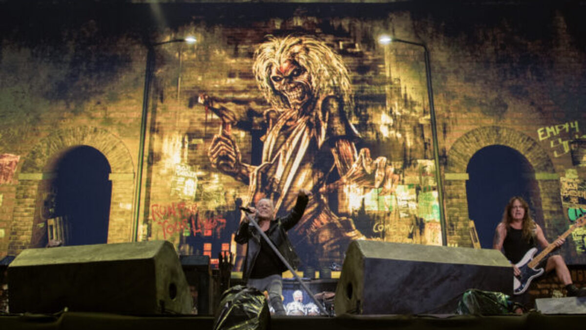 Top foto dňa (31. máj 2026): Koncert Iron Maiden, víťaz pretekov Giro d’Italia, oslava titulu v Premier League