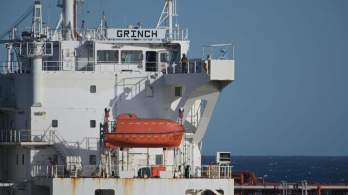 Zadržanie ruského tankera hraničí s medzinárodným pirátstvom, reagoval Kremeľ na najnovšiu operáciu francúzskeho námorníctva