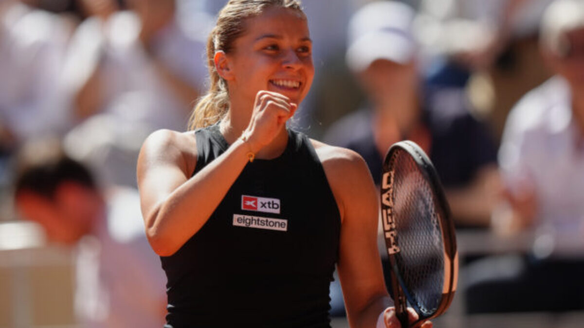 Zabudnite na Swiatekovú. Do štvrťfinále Roland Garros postúpila iná Poľka Chwaliňská – VIDEO