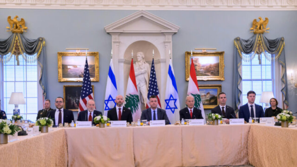 Izrael a Libanon začali nové rokovania napriek pokračujúcim útokom