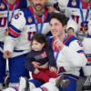 Američan Werenski prevzal Norrisovu trofej pre najlepšieho obrancu NHL. Je na ne...