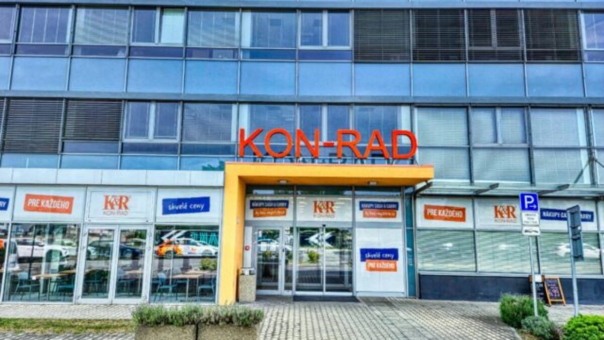 KON-RAD prináša službu Vyklikaj a vyzdvihni: nákup si vyklikáte online a vyzdvihnete pripravený – bez čakania na meškajúceho kuriéra či zdĺhavého hľadania tovaru v predajni