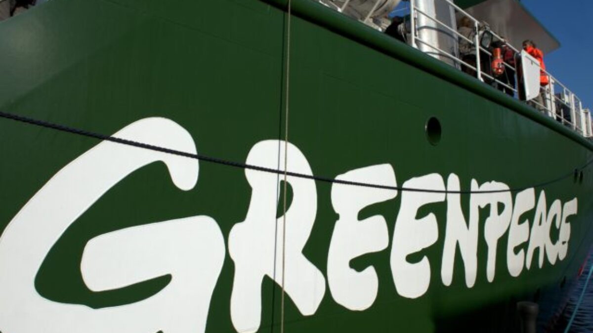 Greenpeace môže v Holandsku žalovať americký koncern v spore o miliónové odškodné