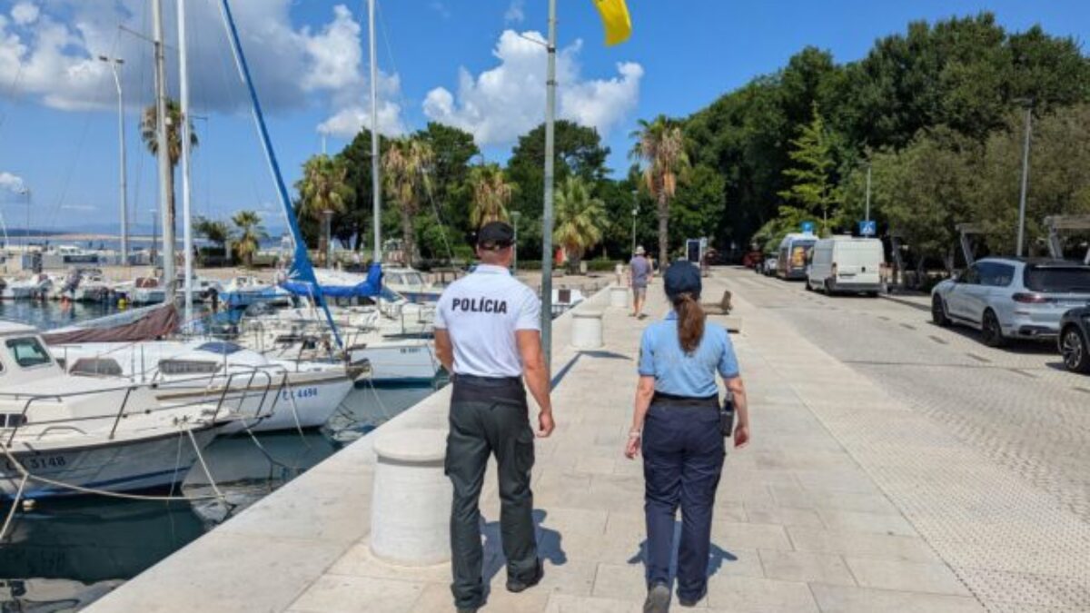 Slovenskí policajti budú občanom SR v Chorvátsku pomáhať aj počas tohtoročnej letnej sezóny