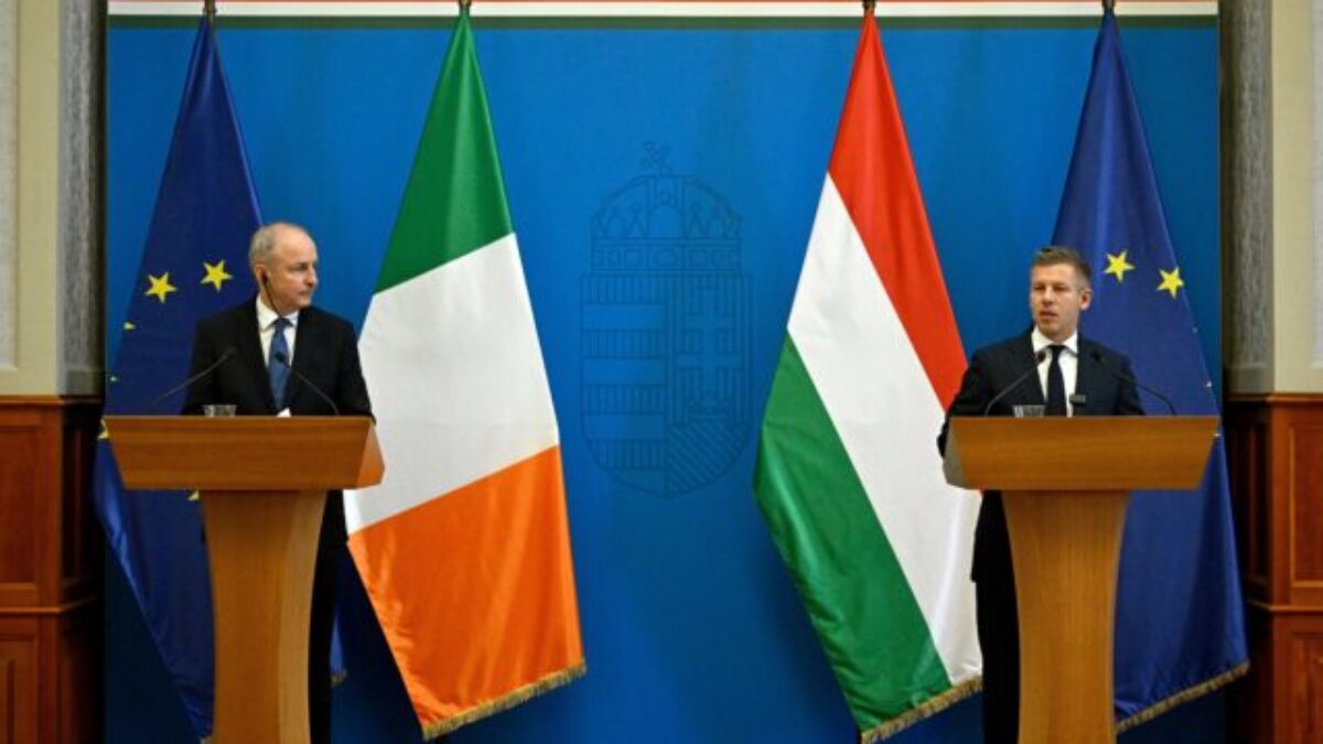 Maďarský premiér Magyar žiada EÚ o ukončenie konania proti Budapešti