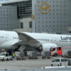 Dreamliner spoločnosti Lufthansa klesol vo Frankfurte nad Mohanom na nos