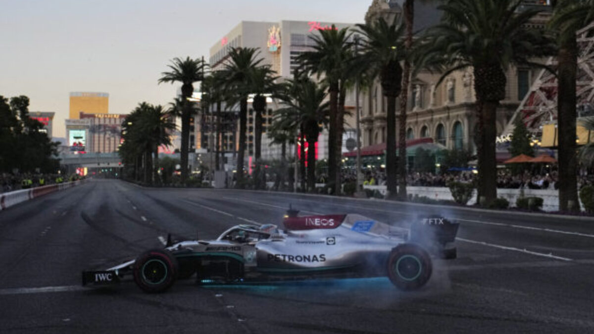 Preteky F1 zostanú v Las Vegas minimálne do roku 2037