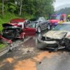 Vážna nehoda na Orave. Auto prešlo do protismeru a narazilo do dvoch vozidiel, z...