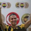 Van Persie nepokračuje na lavičke Feyenoordu Rotterdam, aj keď ho dostal do Ligy...