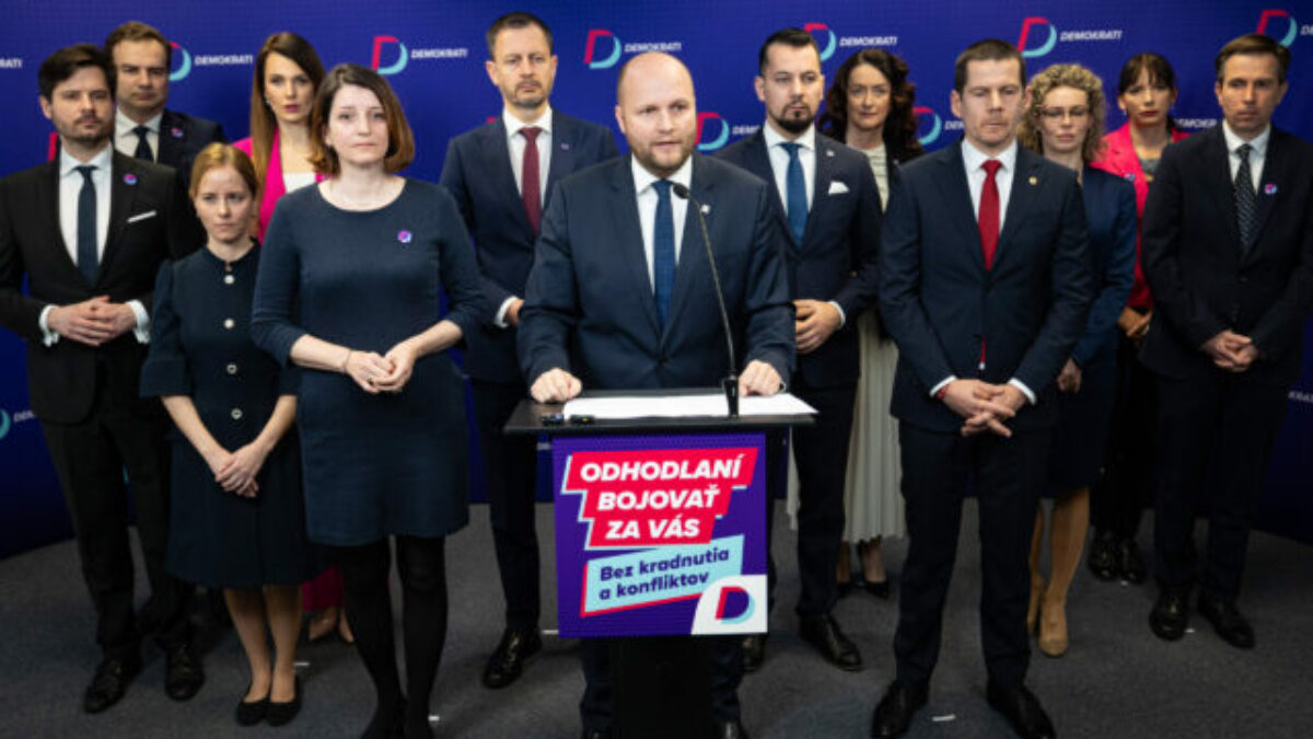 Politológ: Účasť v referende nad 25 percent by bola pre Demokratov výrazným politickým úspechom