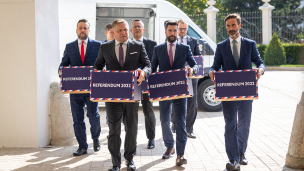 Na Slovensku bolo zatiaľ iba jedno platné referendum, celkovo sa ich doposiaľ konalo deväť a to v roku 1997 bolo zmarené