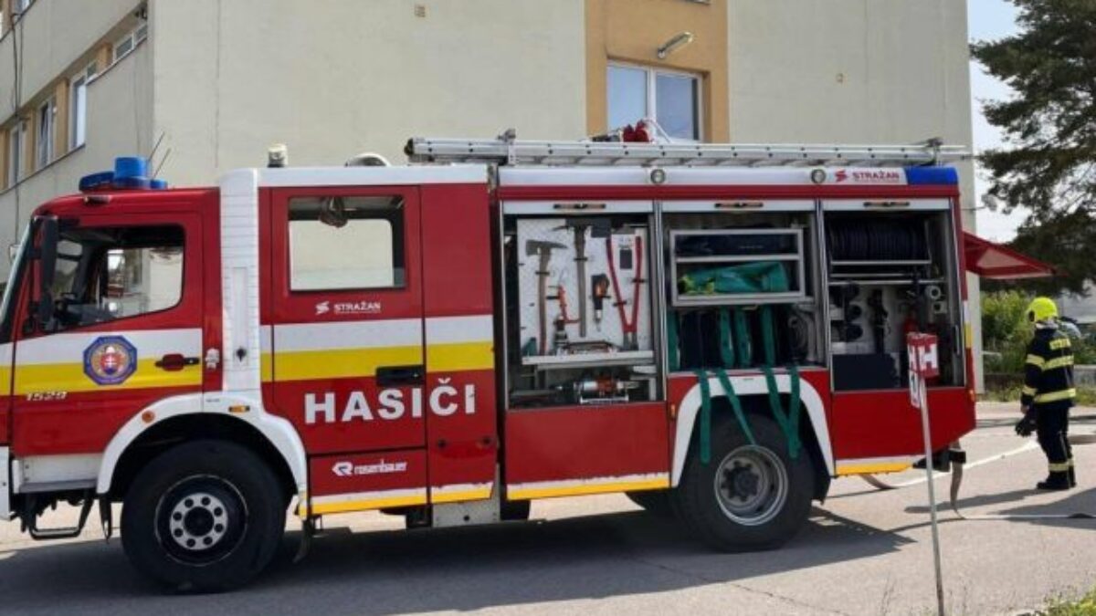 V Rimavskej Sobote vybuchol stánok s langošmi, ľudia vybehli len sekundu pred explóziou